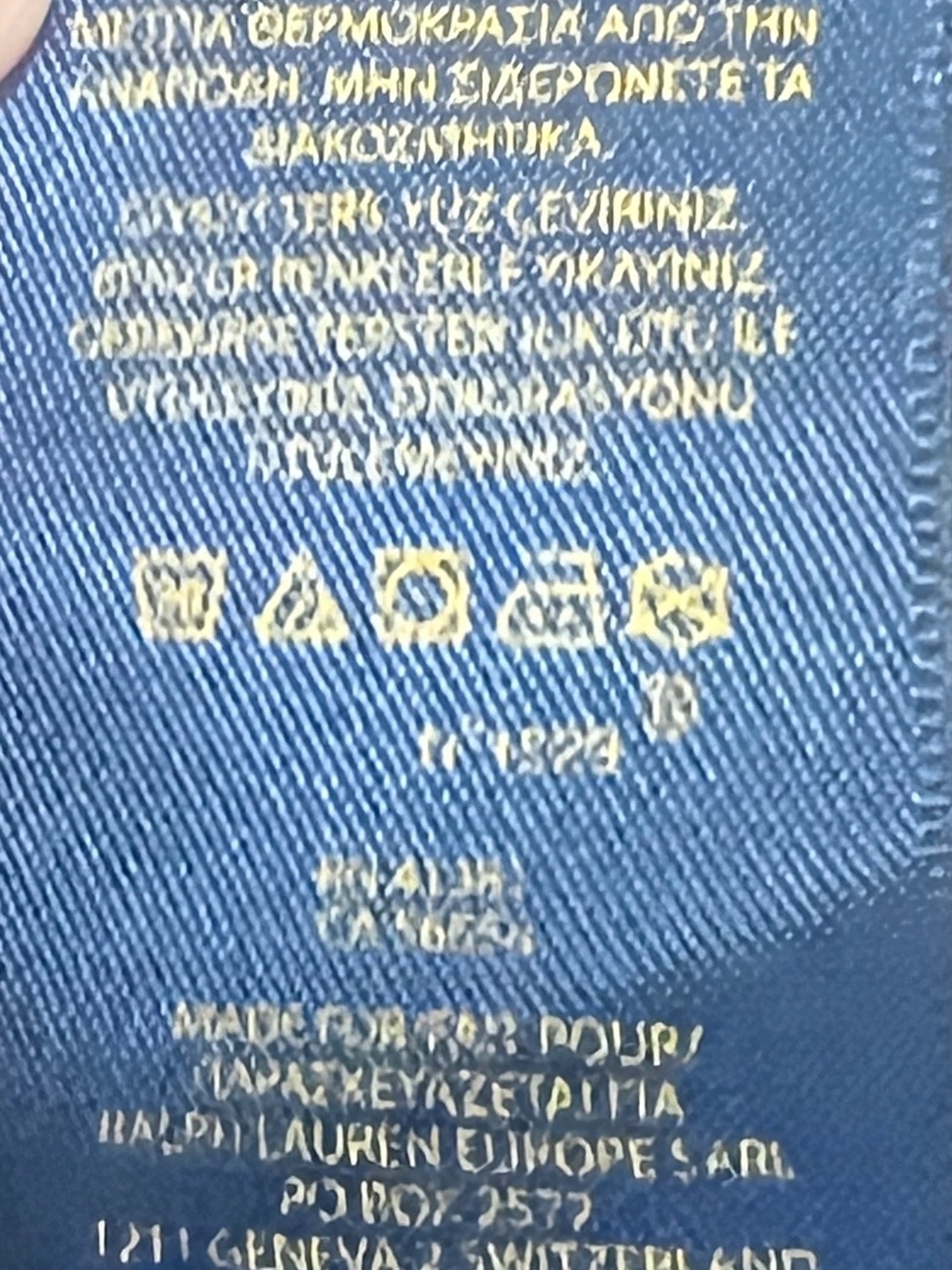 Ralph Lauren Navy Tee with Red Flag Graphic - Picture 5 of 6